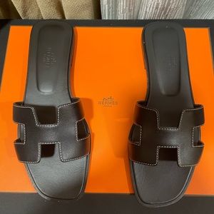 Authentic Hermes Oran Sandals